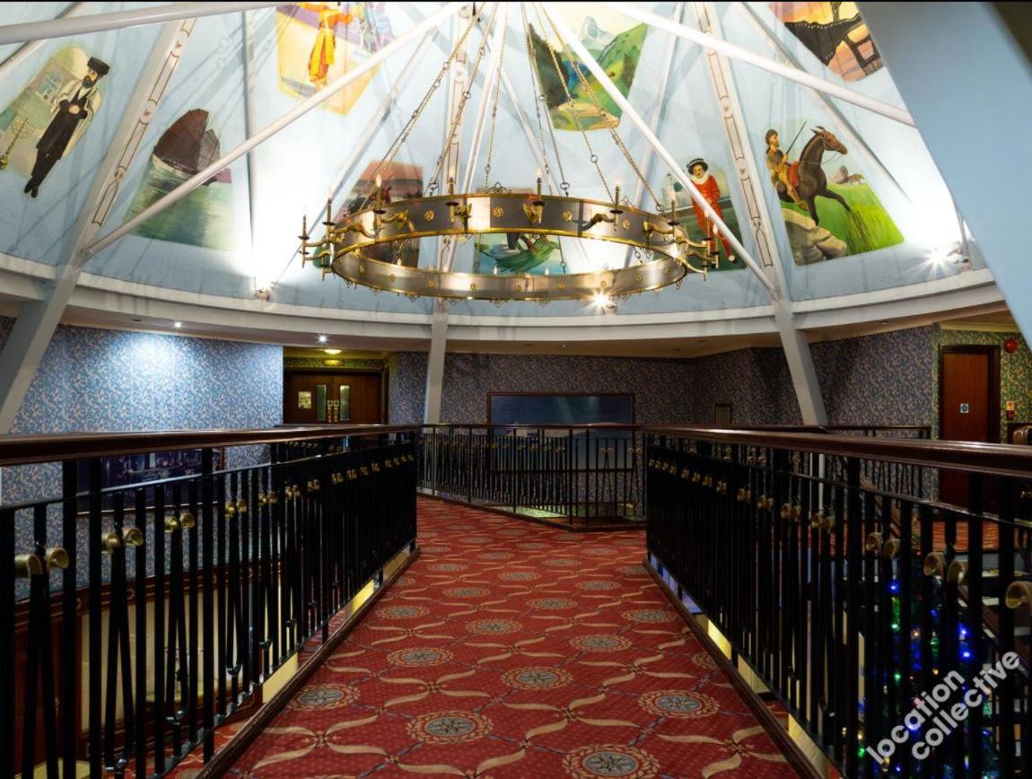 Lakeside International Hotel Camberley Exteriér fotografie