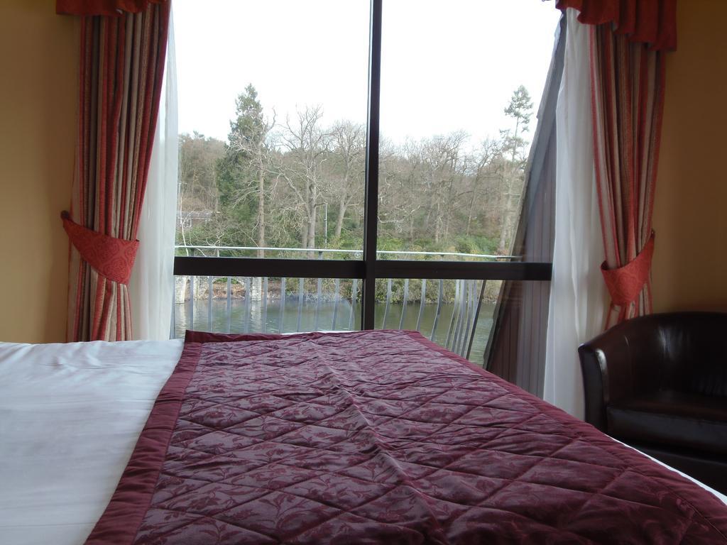 Lakeside International Hotel Camberley Pokoj fotografie