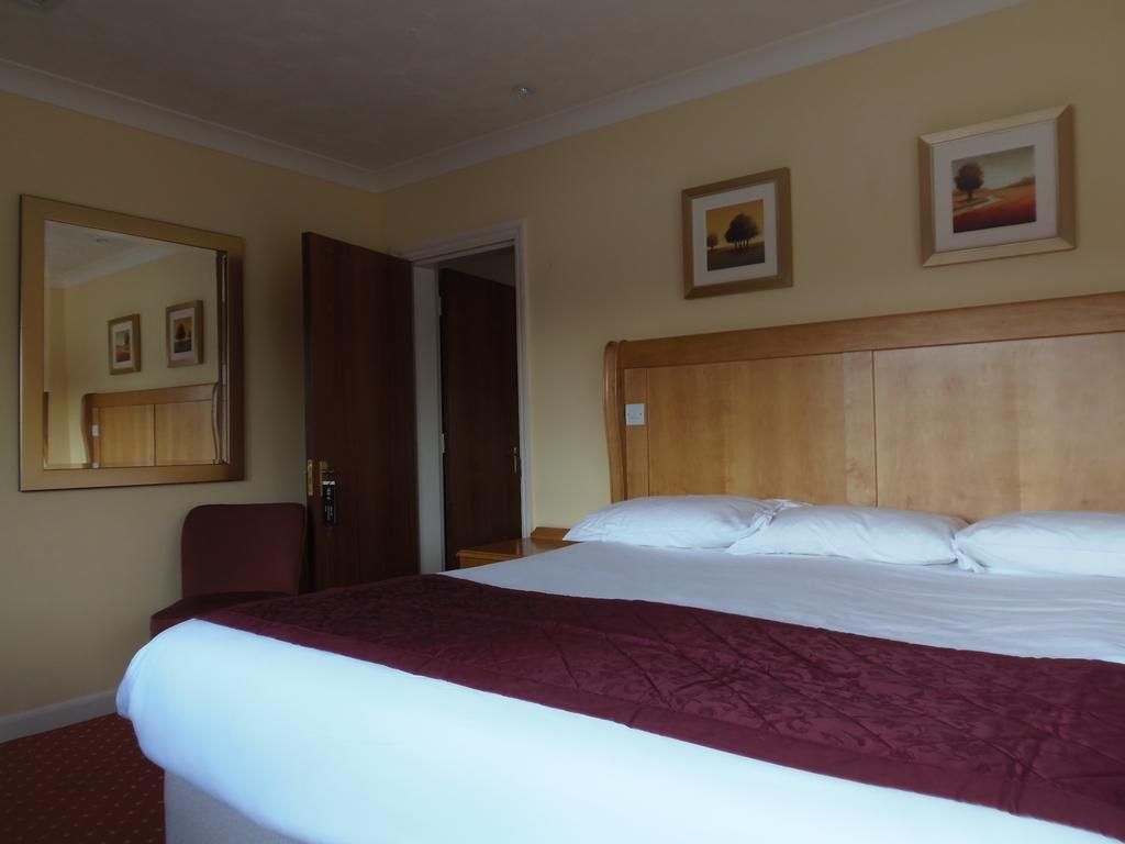 Lakeside International Hotel Camberley Pokoj fotografie