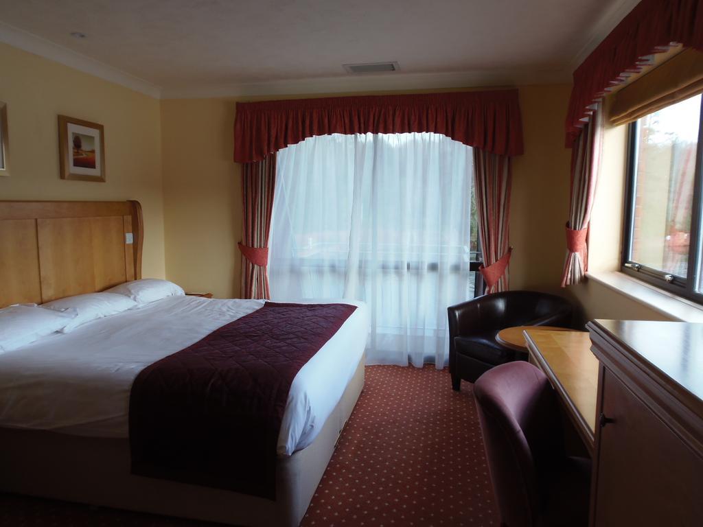 Lakeside International Hotel Camberley Pokoj fotografie
