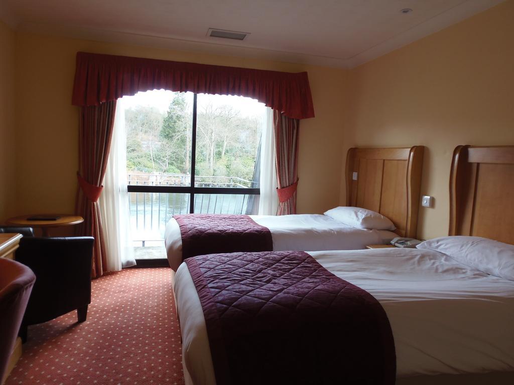 Lakeside International Hotel Camberley Pokoj fotografie