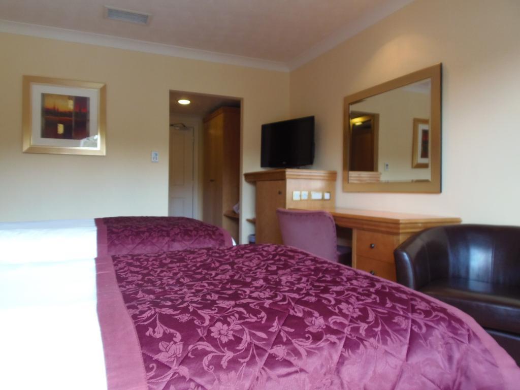 Lakeside International Hotel Camberley Pokoj fotografie