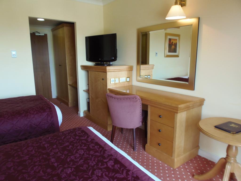 Lakeside International Hotel Camberley Pokoj fotografie