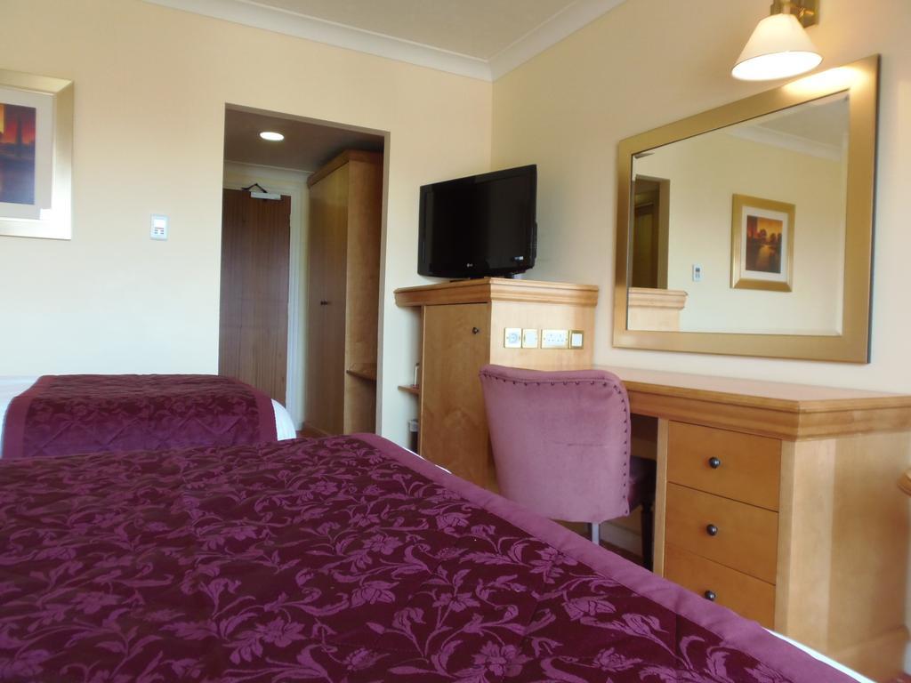 Lakeside International Hotel Camberley Pokoj fotografie