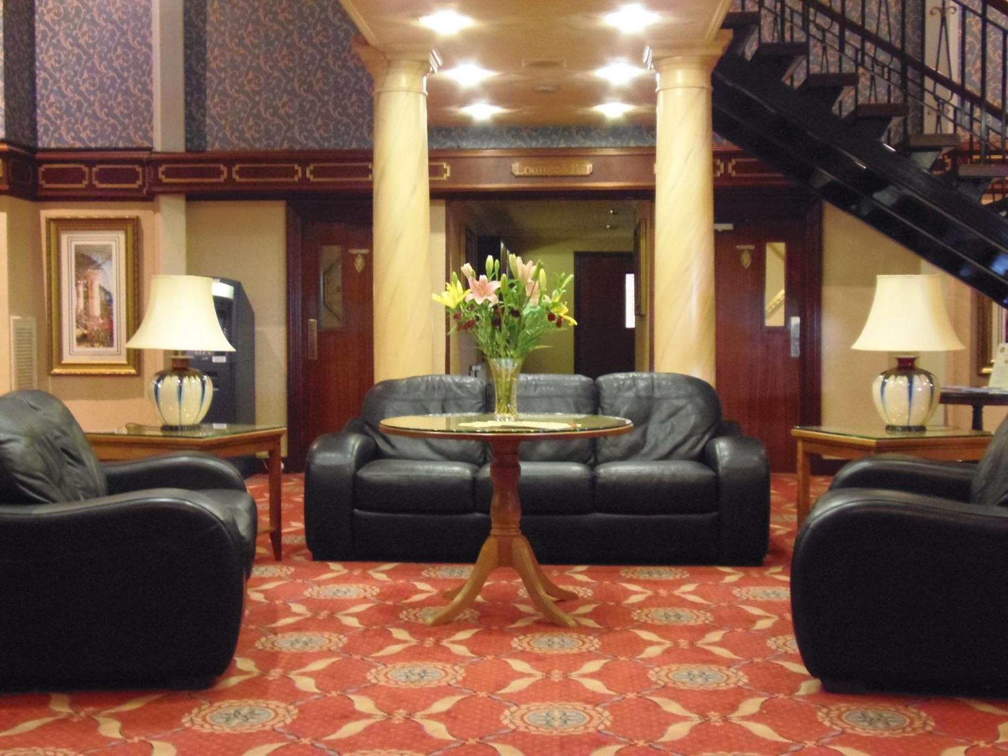 Lakeside International Hotel Camberley Exteriér fotografie